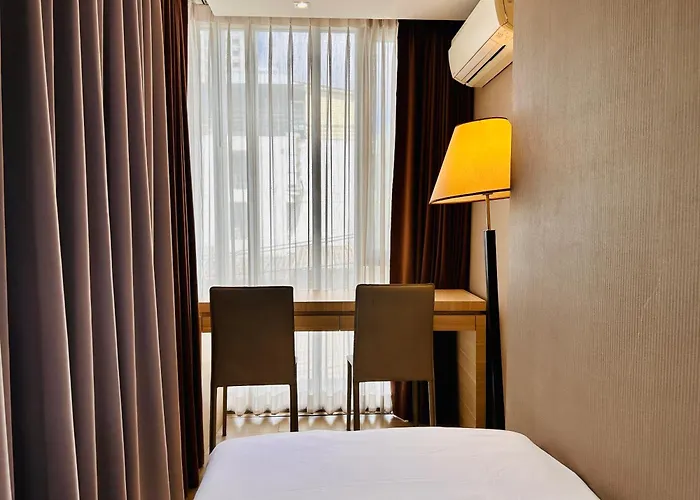 Apartment Prime Two Bedrooms Silom
