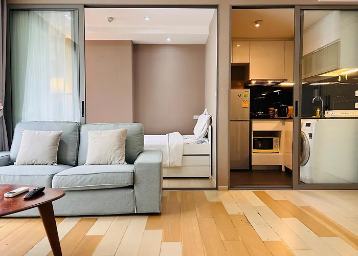 Prime Two Bedrooms Silom Apartment *