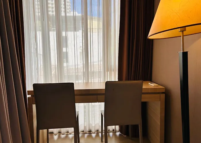 Apartment Prime Two Bedrooms Silom