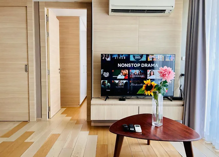 Prime Two Bedrooms Silom Apartment *
