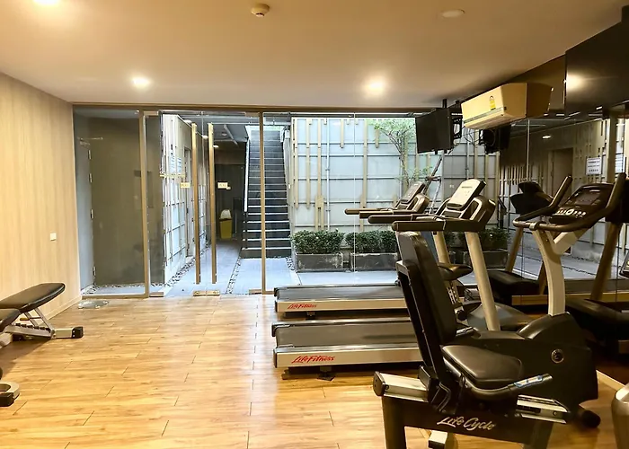 Prime Two Bedrooms Silom Apartment *